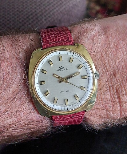573 Velona 2500