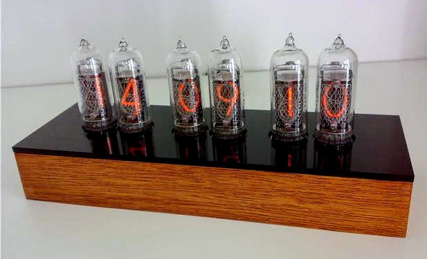 Koen's Nixie Klok~2