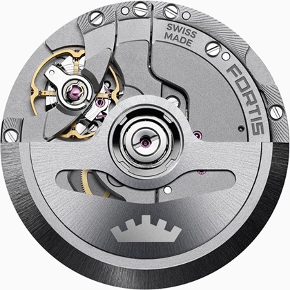m44-chronometer-werk-11_1600x